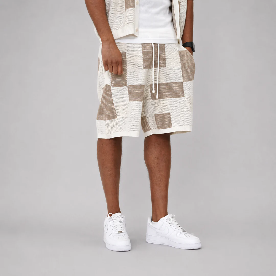 the crochet-knit checkered shorts - black