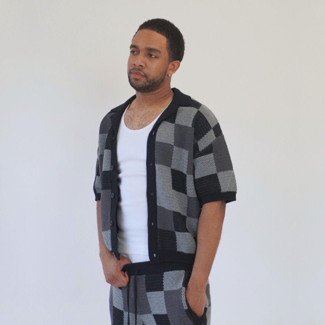 the crochet-knit checkered shorts - black