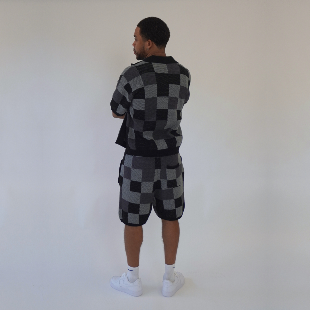 the crochet-knit checkered shorts - black