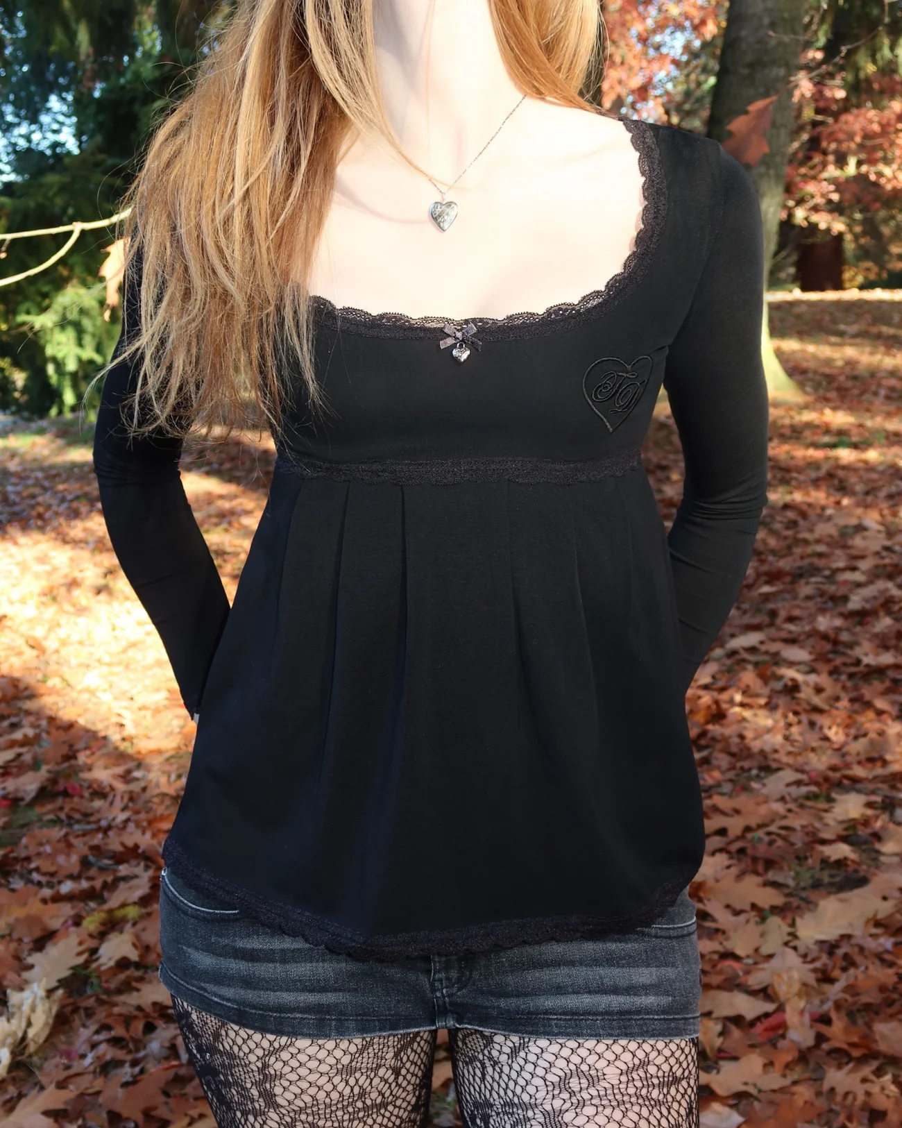 BLACK BABYDOLL TOP