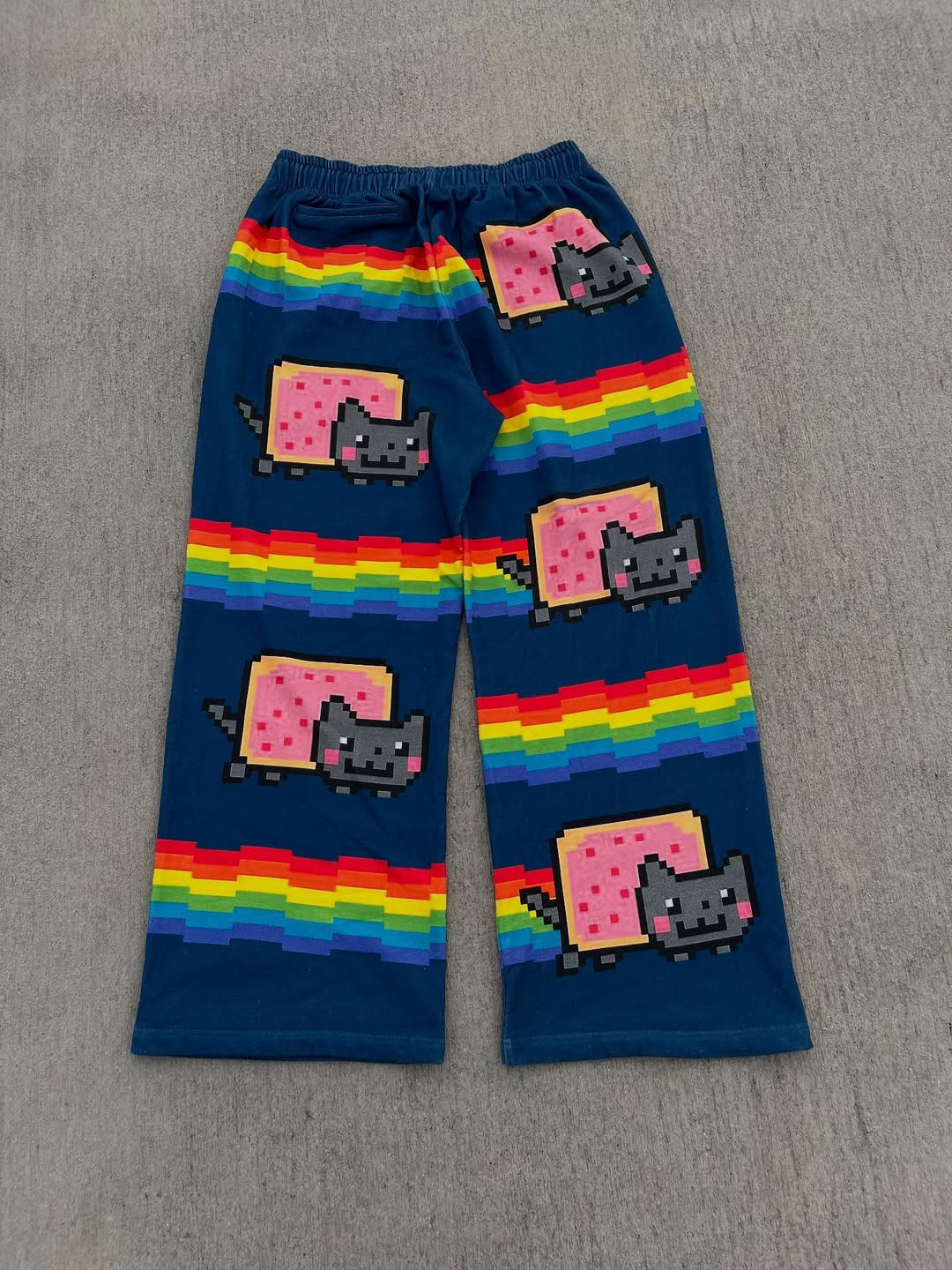 NYAN CAT SWEATS