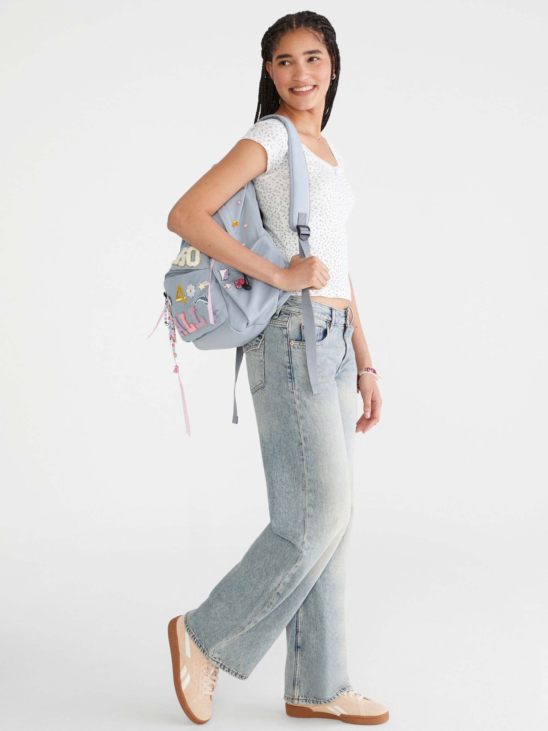 LOW-RISE BAGGY WIDE LEG JEANS