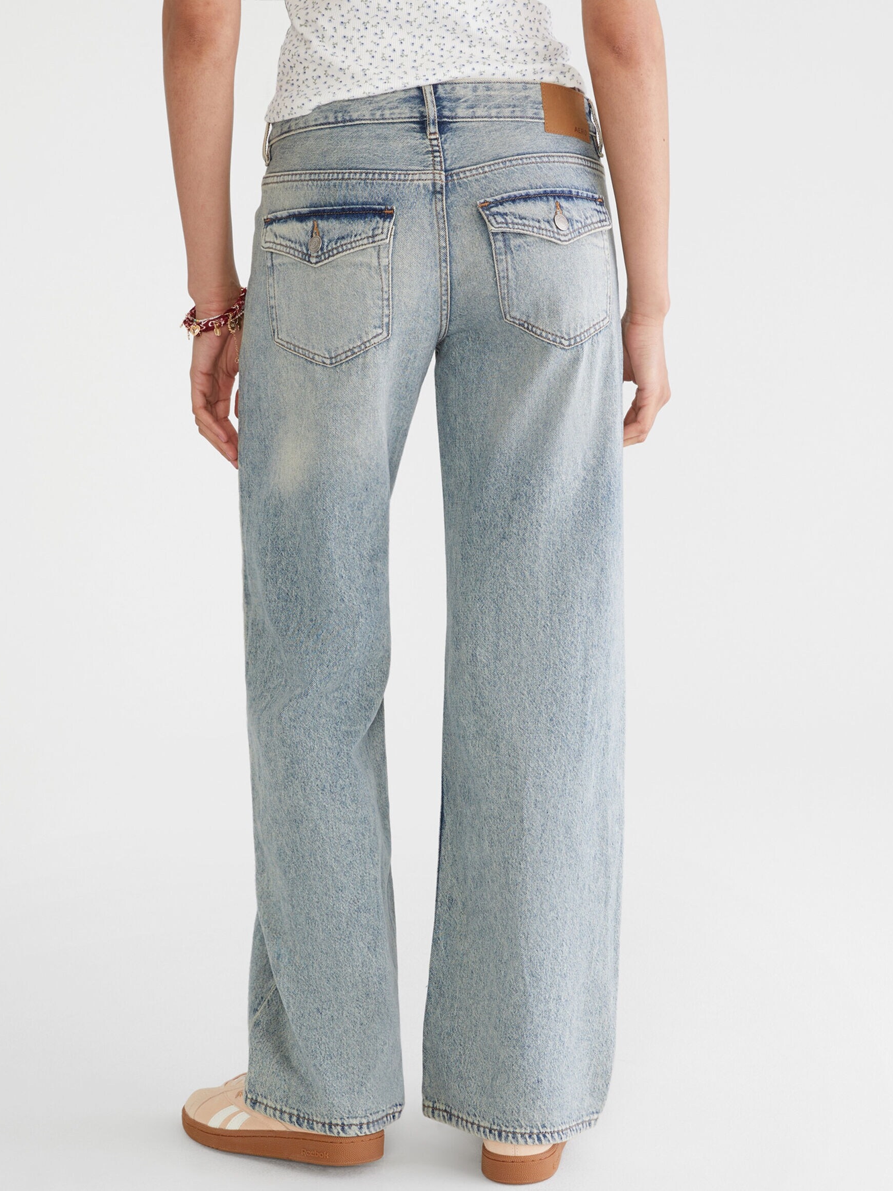 LOW-RISE BAGGY WIDE LEG JEANS