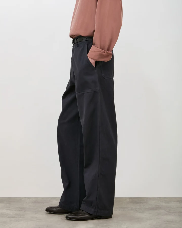 PLEATED TROUSER