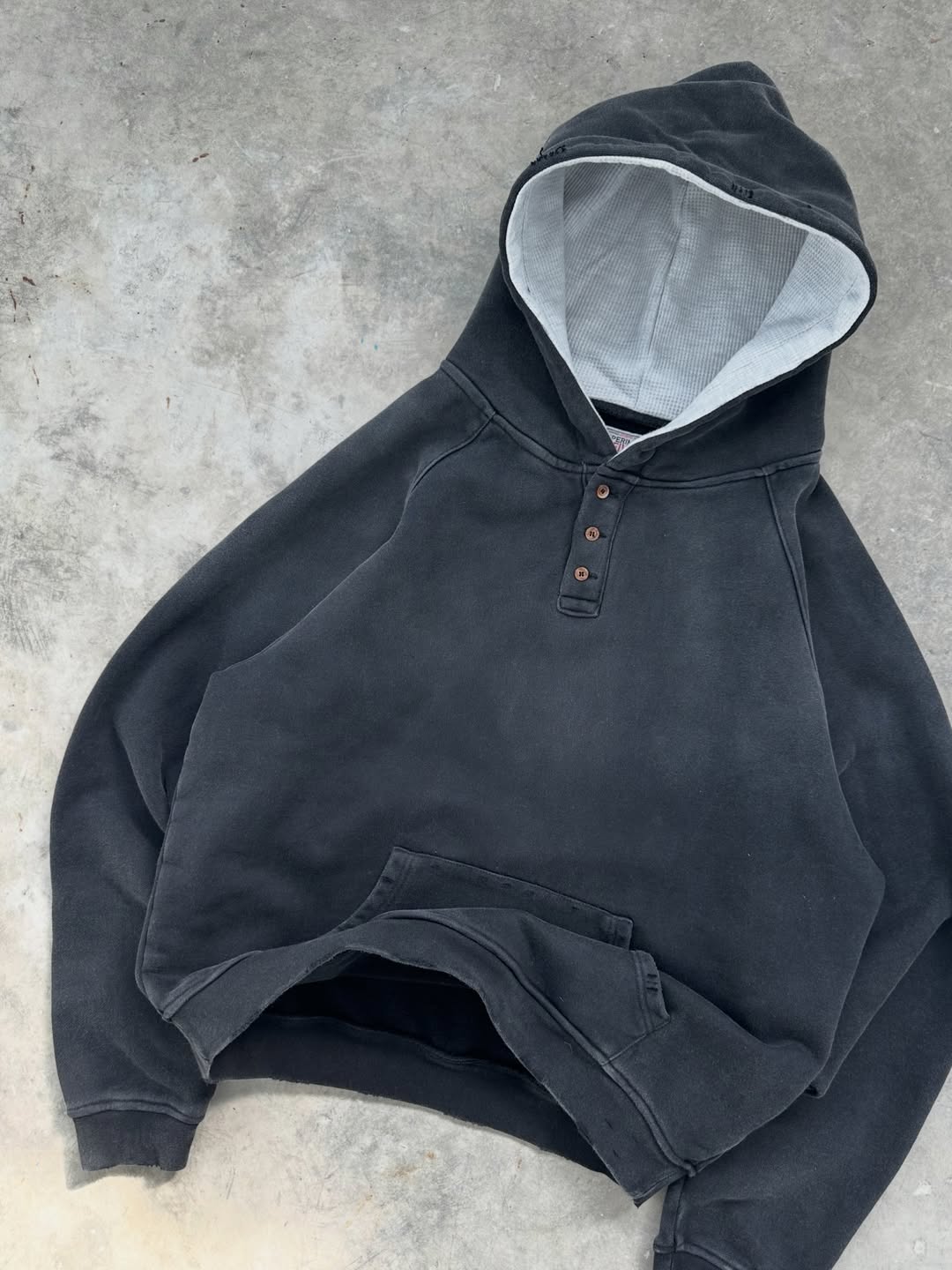 HENLEY HOODIE