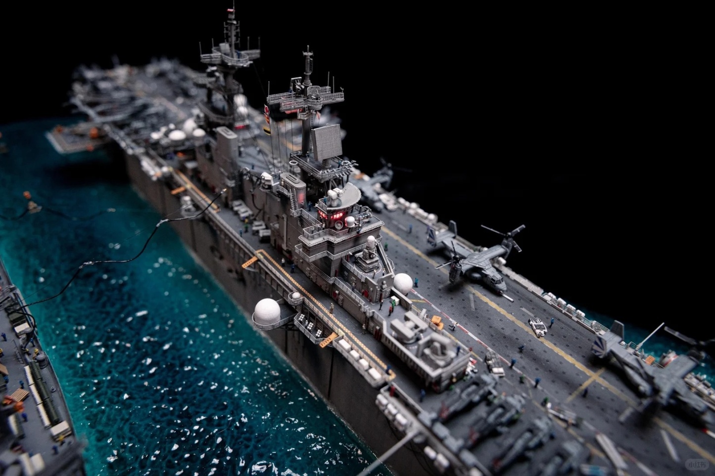 1/700 scale miniature scene – LHD1 supply scene