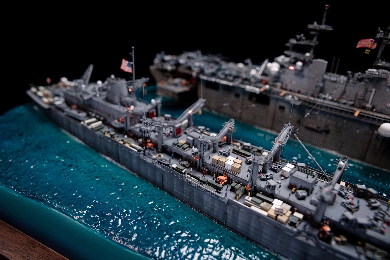 1/700 scale miniature scene – LHD1 supply scene