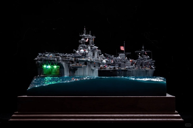 1/700 scale miniature scene – LHD1 supply scene