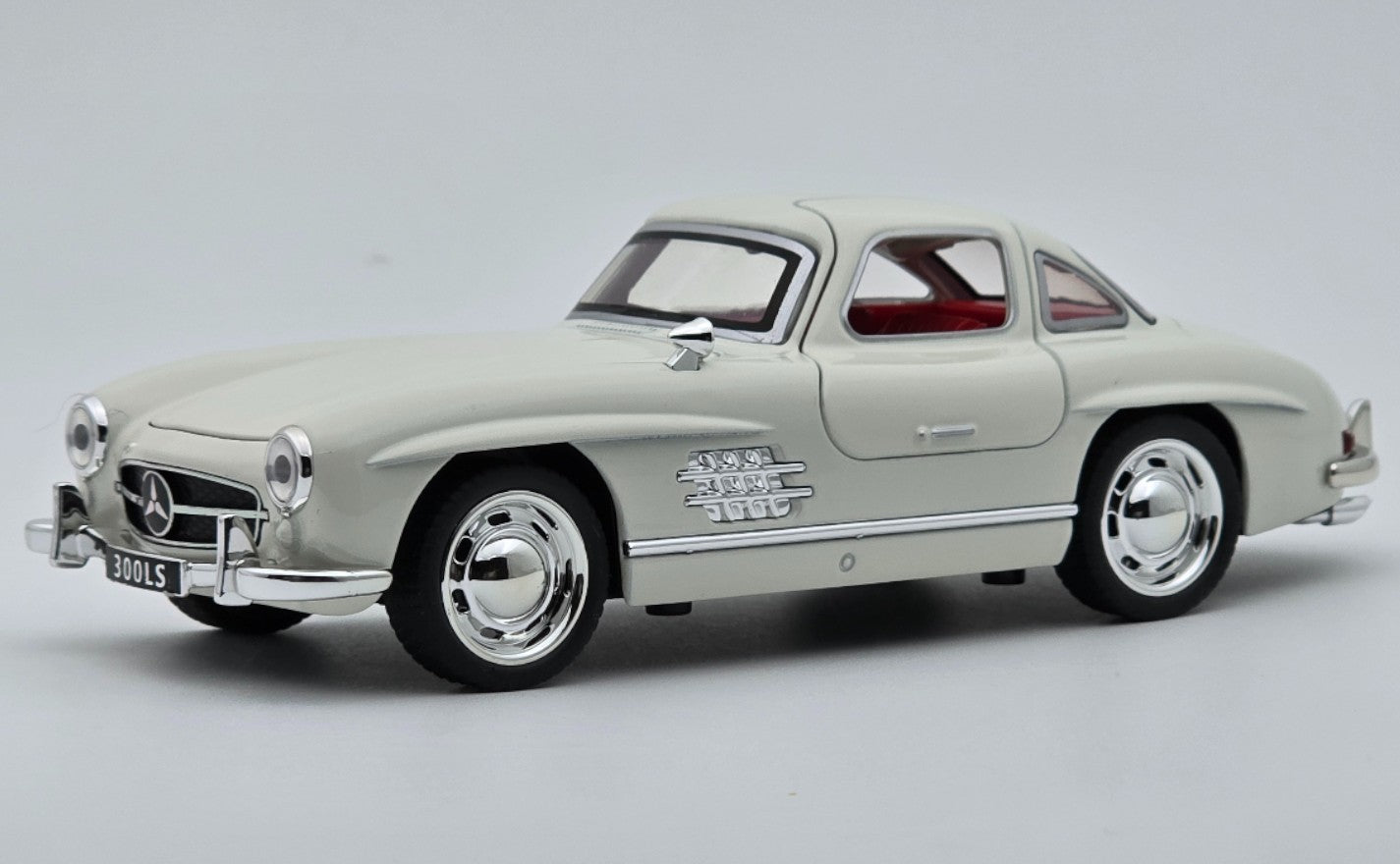 1954 Mercedes-Benz 300SL 1:24  diecast scale model car collectible