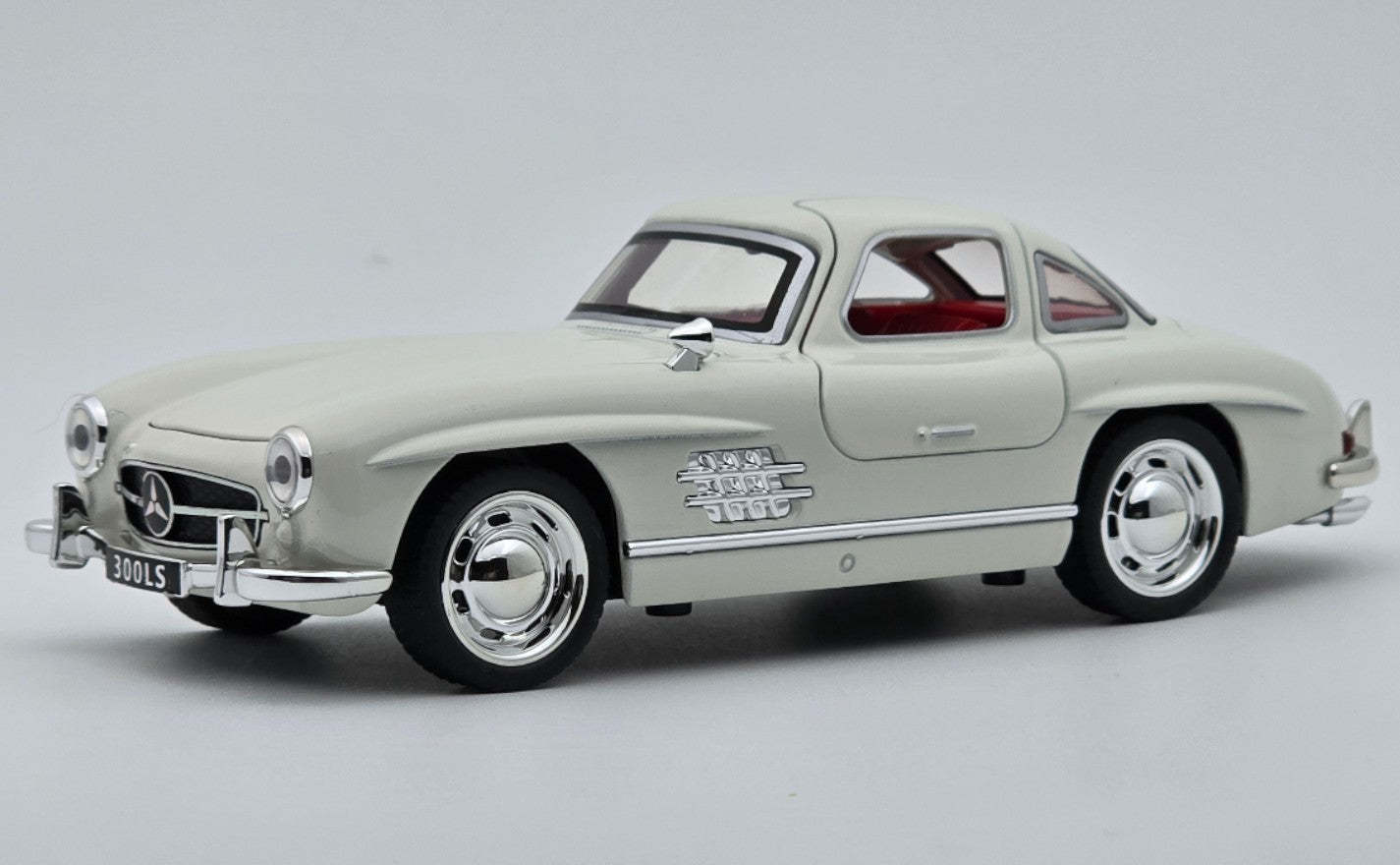 1954 Mercedes-Benz 300SL 1:24  diecast scale model car collectible