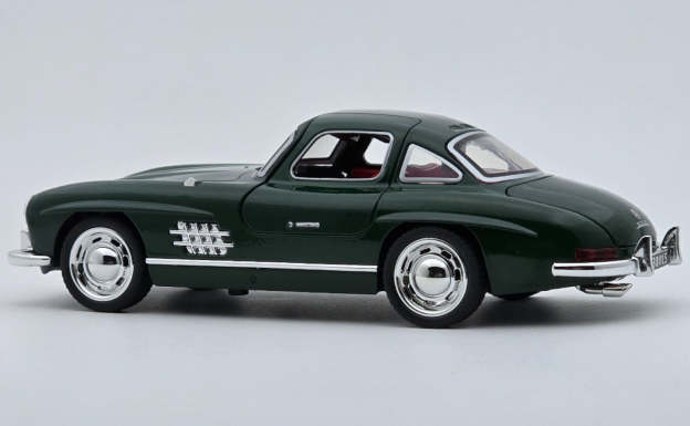 1954 Mercedes-Benz 300SL 1:24  diecast scale model car collectible