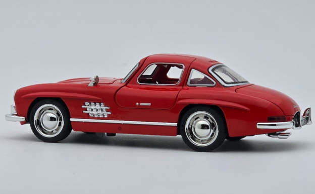 1954 Mercedes-Benz 300SL 1:24  diecast scale model car collectible