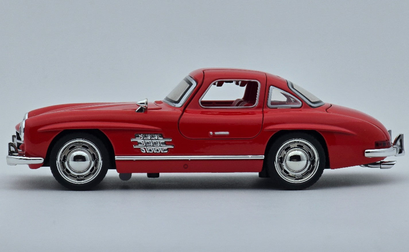 1954 Mercedes-Benz 300SL 1:24  diecast scale model car collectible