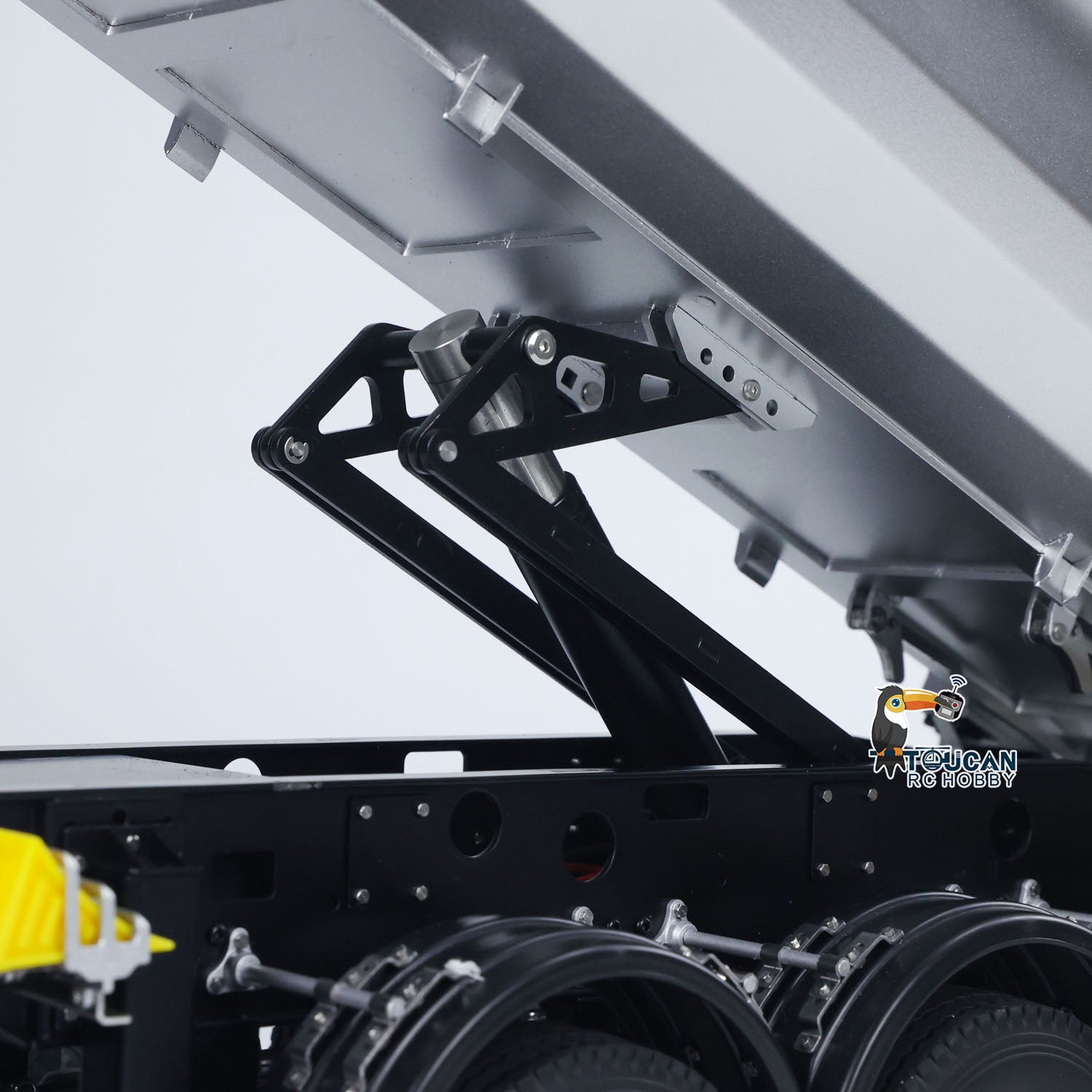 1/14 SCALE 4X4 RC TRACTOR TRUCK