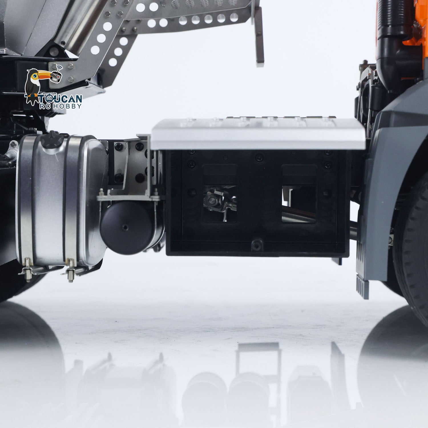 1/14 SCALE 4X4 RC TRACTOR TRUCK