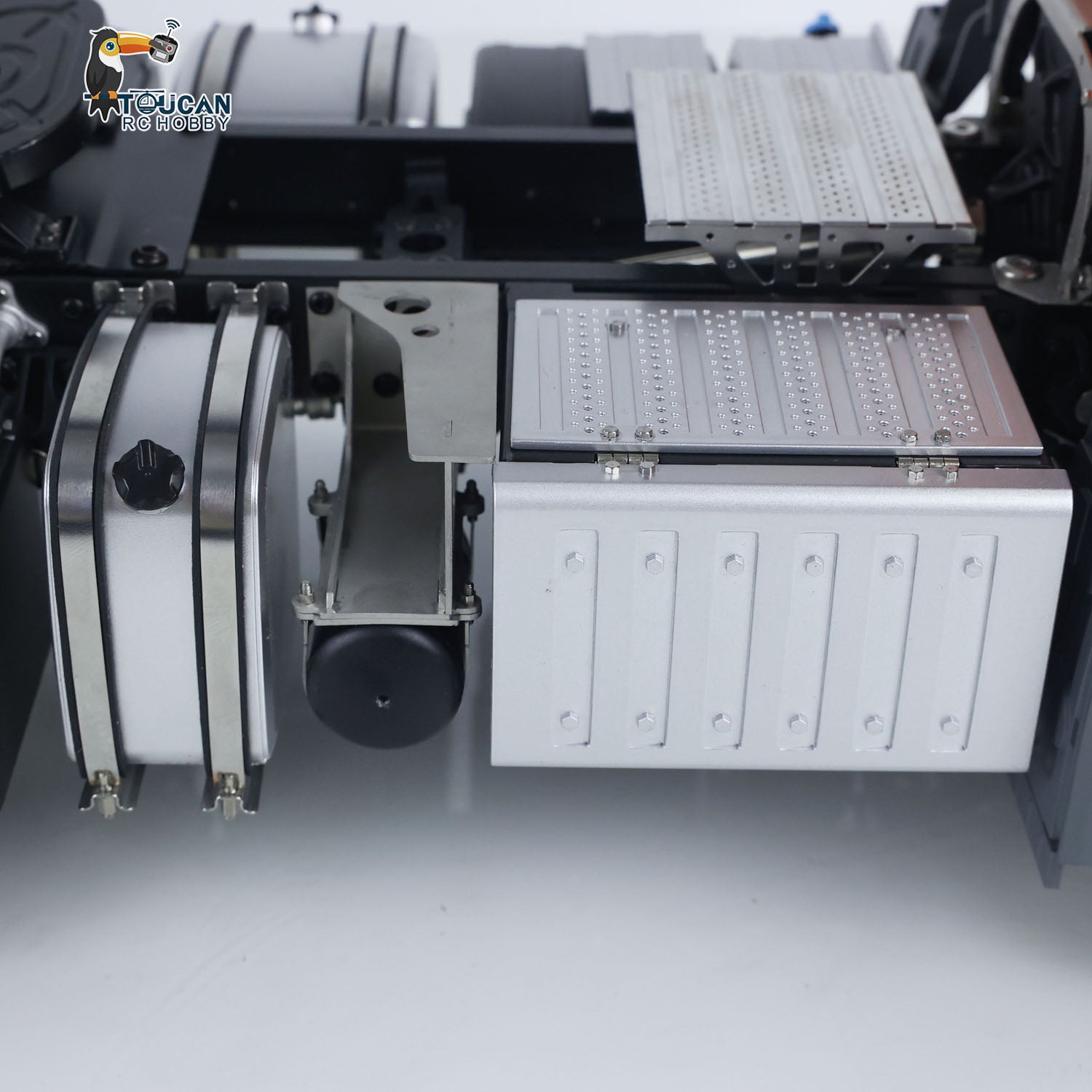 1/14 SCALE 4X4 RC TRACTOR TRUCK