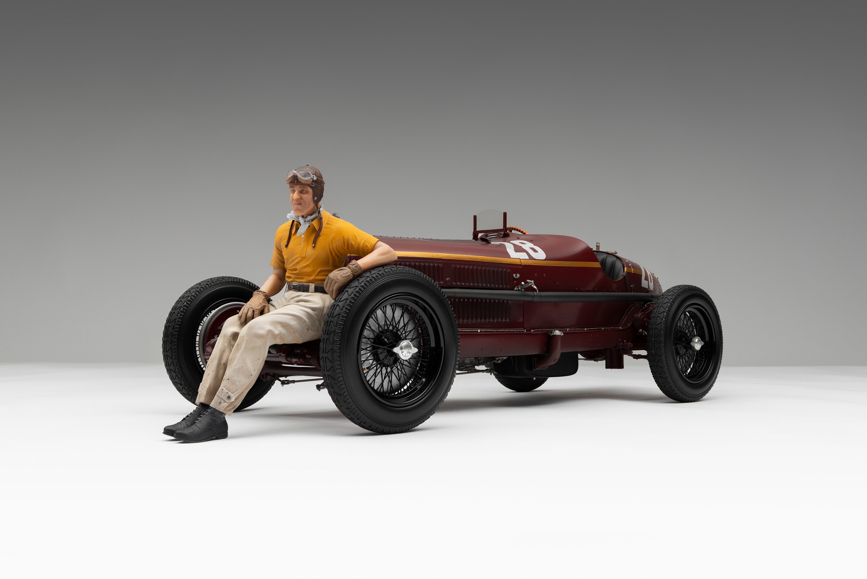 Alfa Romeo 8C 2300 "Monza" - 1932 Monaco Grand Prix Winner - Tazio Nuvolari Figure Edition