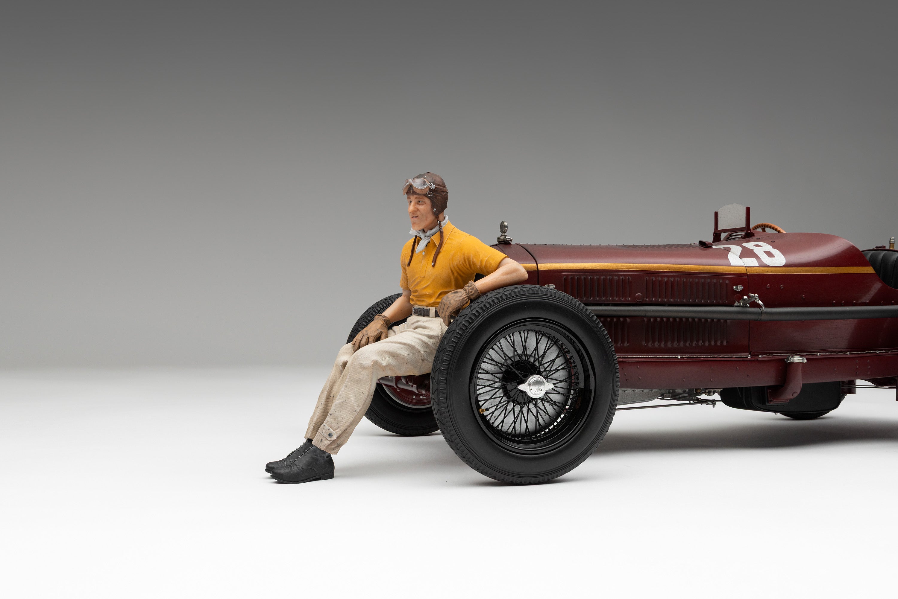 Alfa Romeo 8C 2300 "Monza" - 1932 Monaco Grand Prix Winner - Tazio Nuvolari Figure Edition
