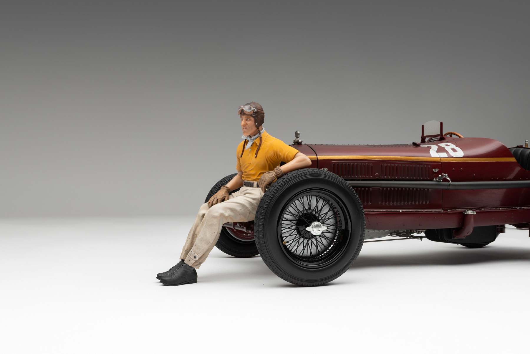 Alfa Romeo 8C 2300 "Monza" - 1932 Monaco Grand Prix Winner - Tazio Nuvolari Figure Edition
