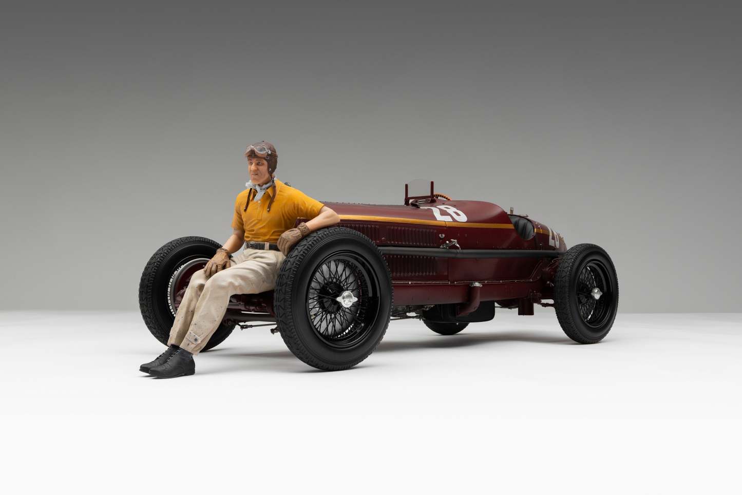 Alfa Romeo 8C 2300 "Monza" - 1932 Monaco Grand Prix Winner - Tazio Nuvolari Figure Edition