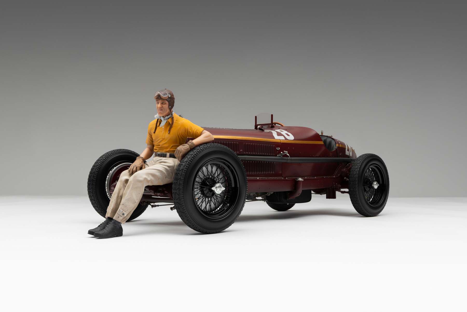 Alfa Romeo 8C 2300 "Monza" - 1932 Monaco Grand Prix Winner - Tazio Nuvolari Figure Edition