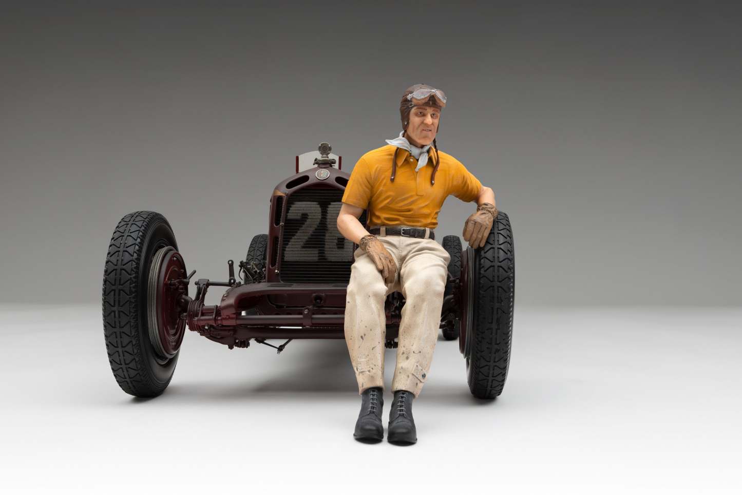 Alfa Romeo 8C 2300 "Monza" - 1932 Monaco Grand Prix Winner - Tazio Nuvolari Figure Edition