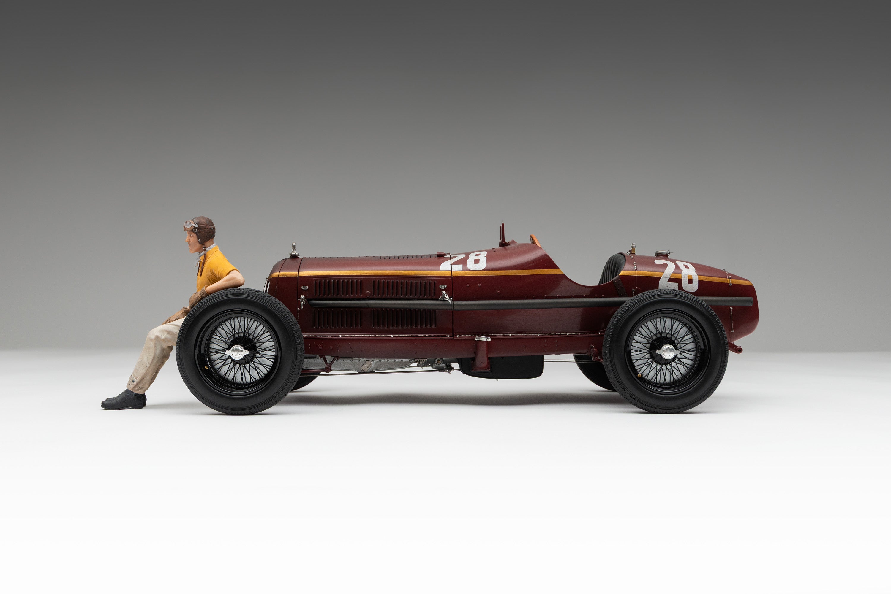 Alfa Romeo 8C 2300 "Monza" - 1932 Monaco Grand Prix Winner - Tazio Nuvolari Figure Edition