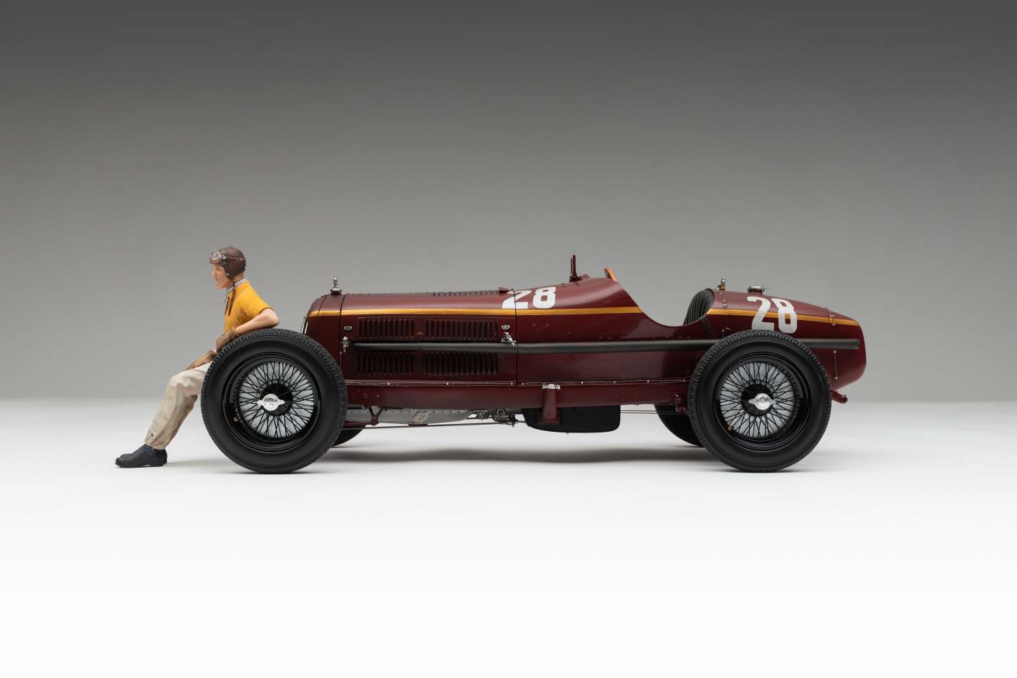 Alfa Romeo 8C 2300 "Monza" - 1932 Monaco Grand Prix Winner - Tazio Nuvolari Figure Edition