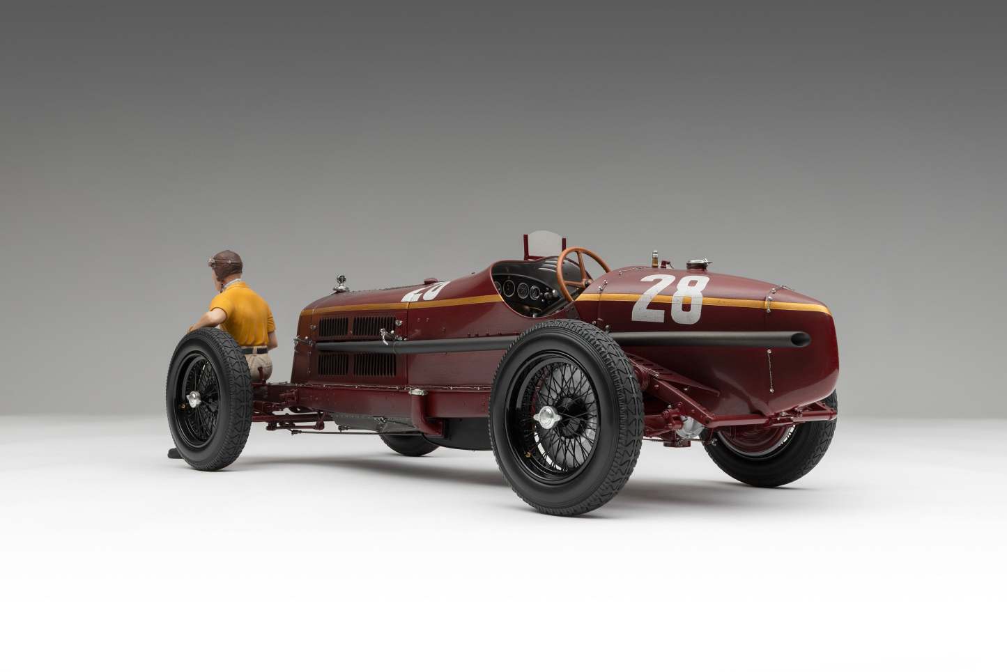 Alfa Romeo 8C 2300 "Monza" - 1932 Monaco Grand Prix Winner - Tazio Nuvolari Figure Edition