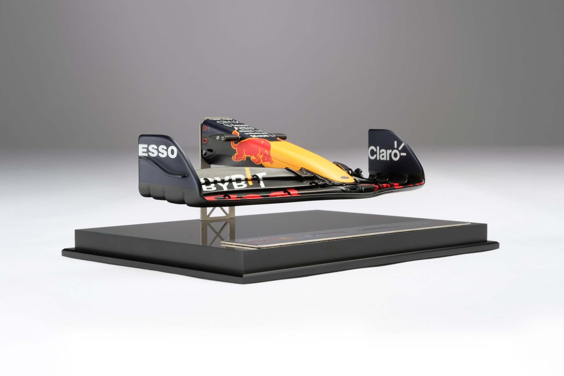 Oracle Red Bull Racing RB18 Nosecone