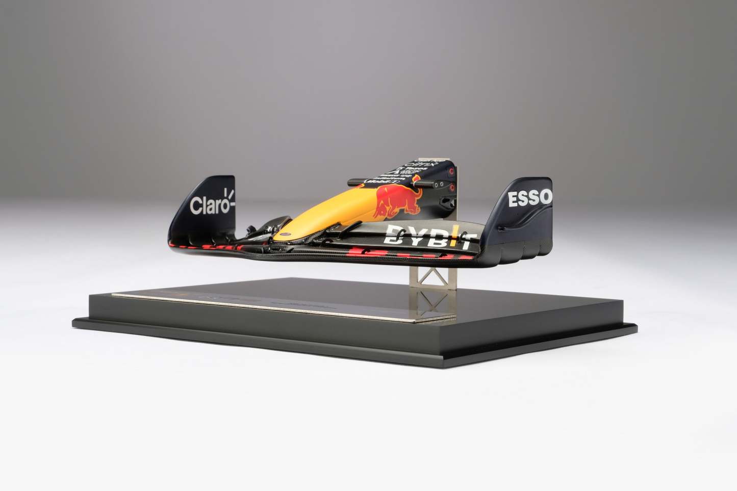 Oracle Red Bull Racing RB18 Nosecone