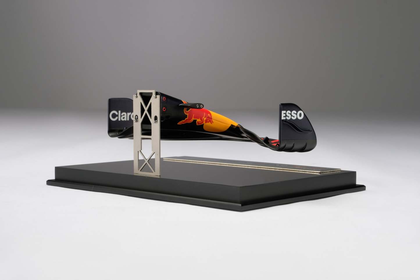 Oracle Red Bull Racing RB18 Nosecone