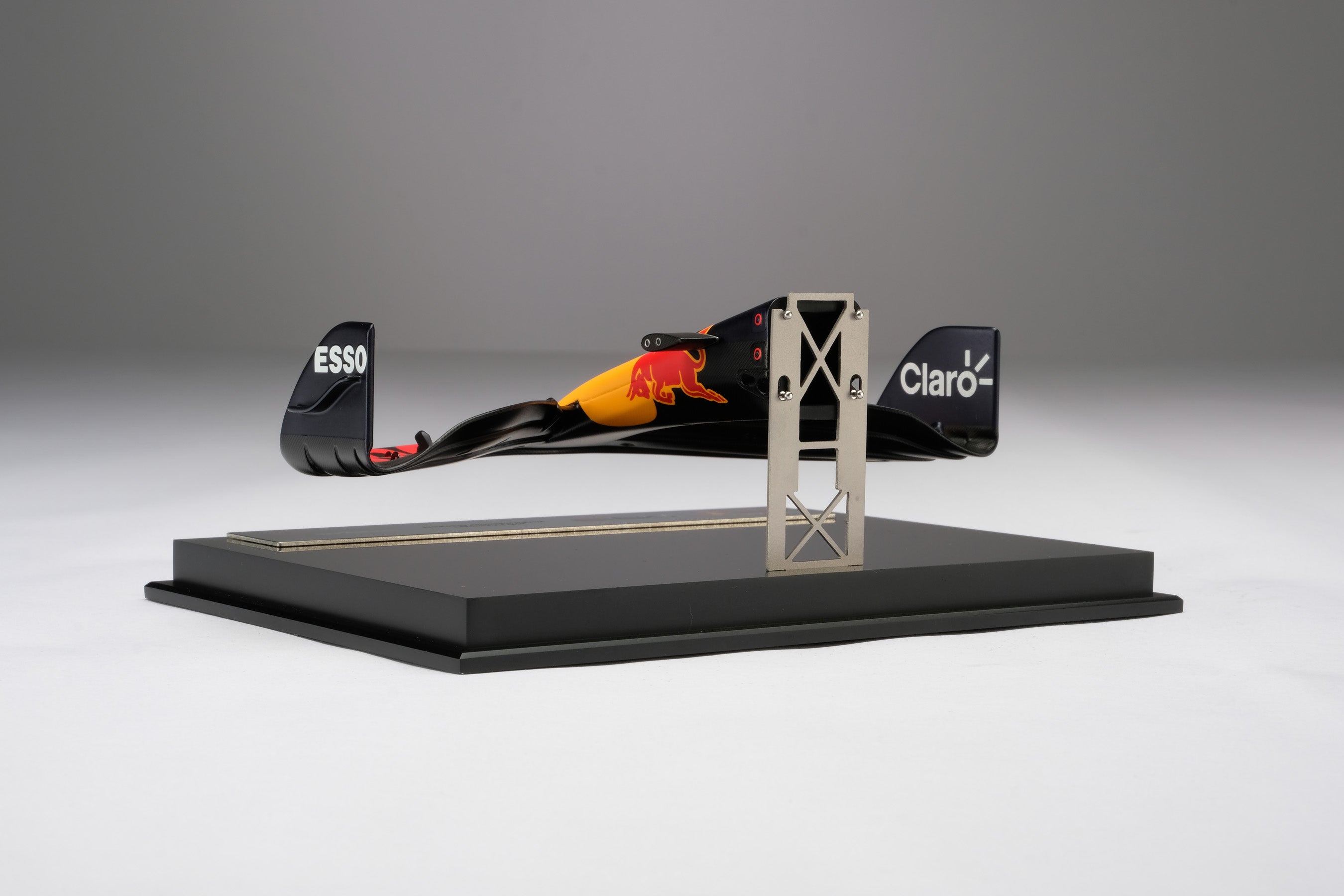 Oracle Red Bull Racing RB18 Nosecone