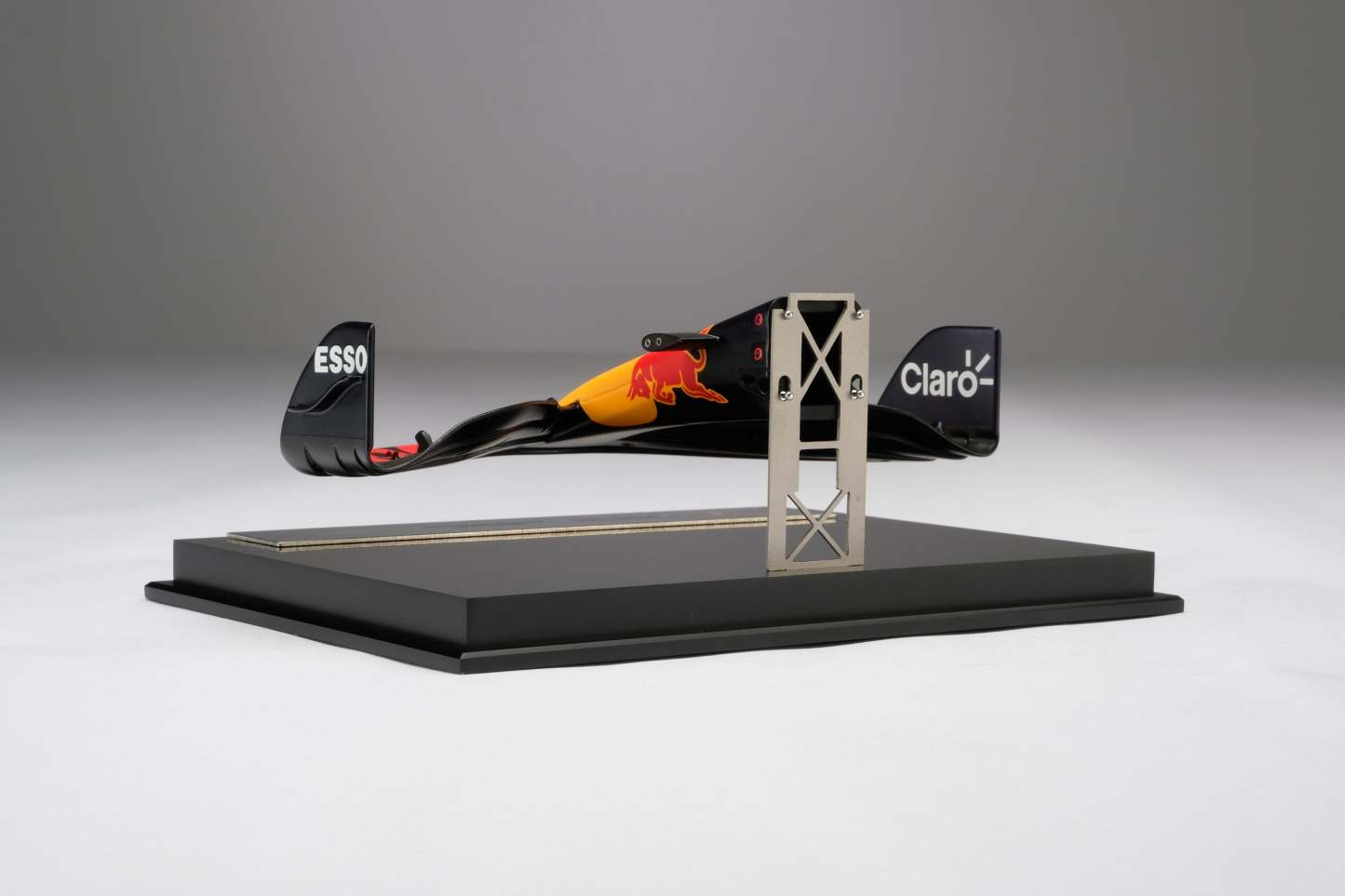 Oracle Red Bull Racing RB18 Nosecone