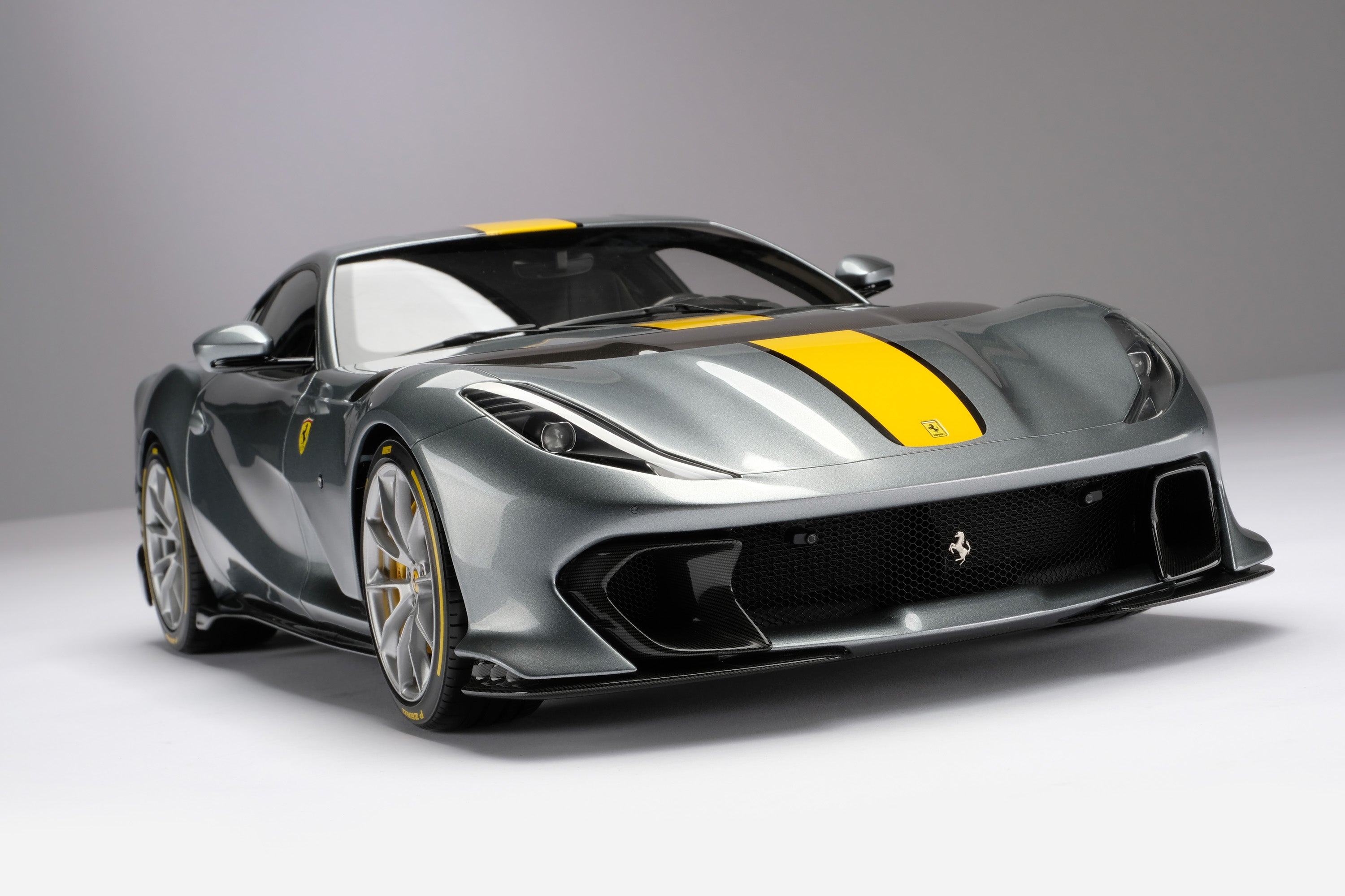 Ferrari 812 Competizione (2021)