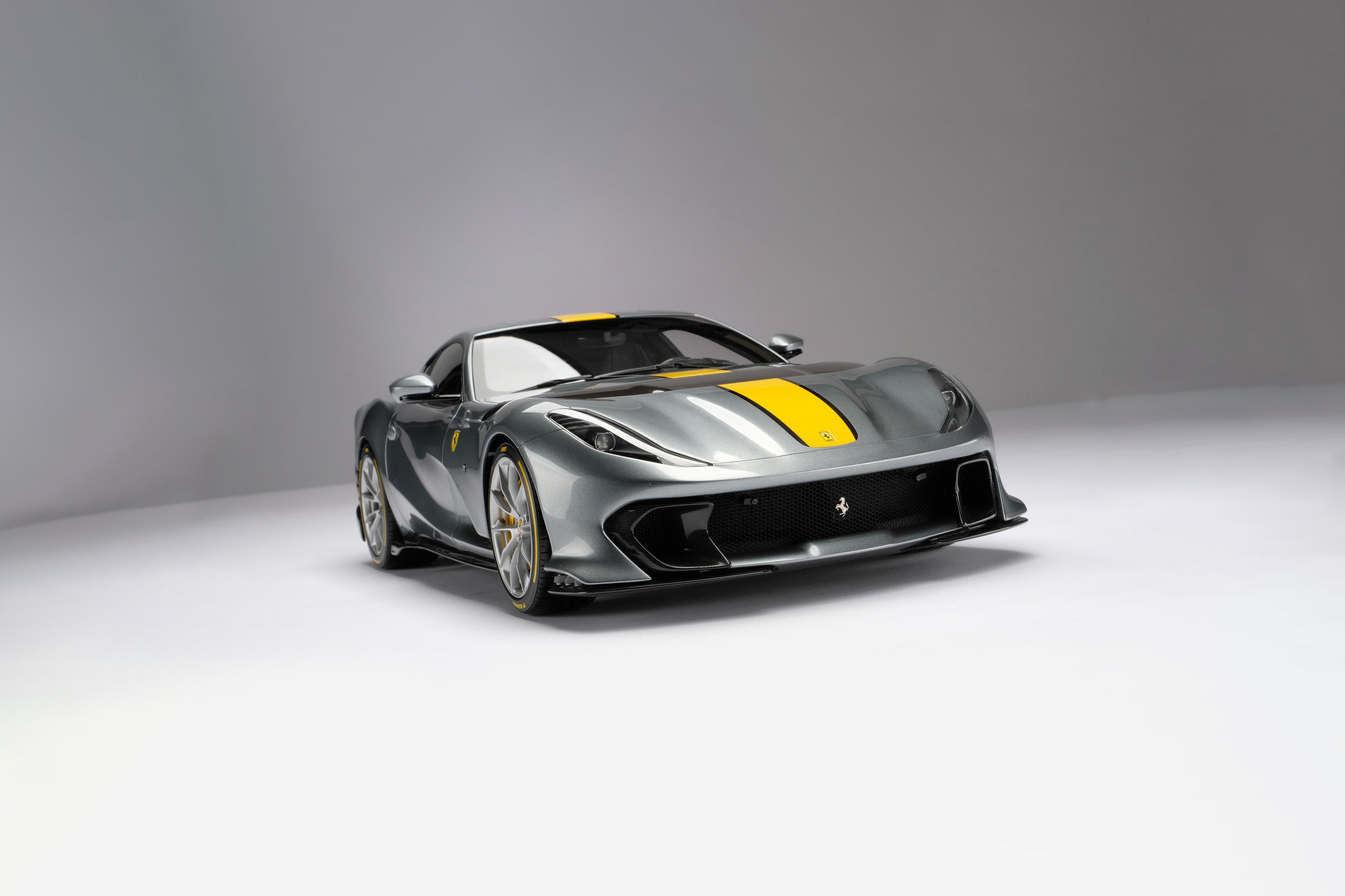 Ferrari 812 Competizione (2021)