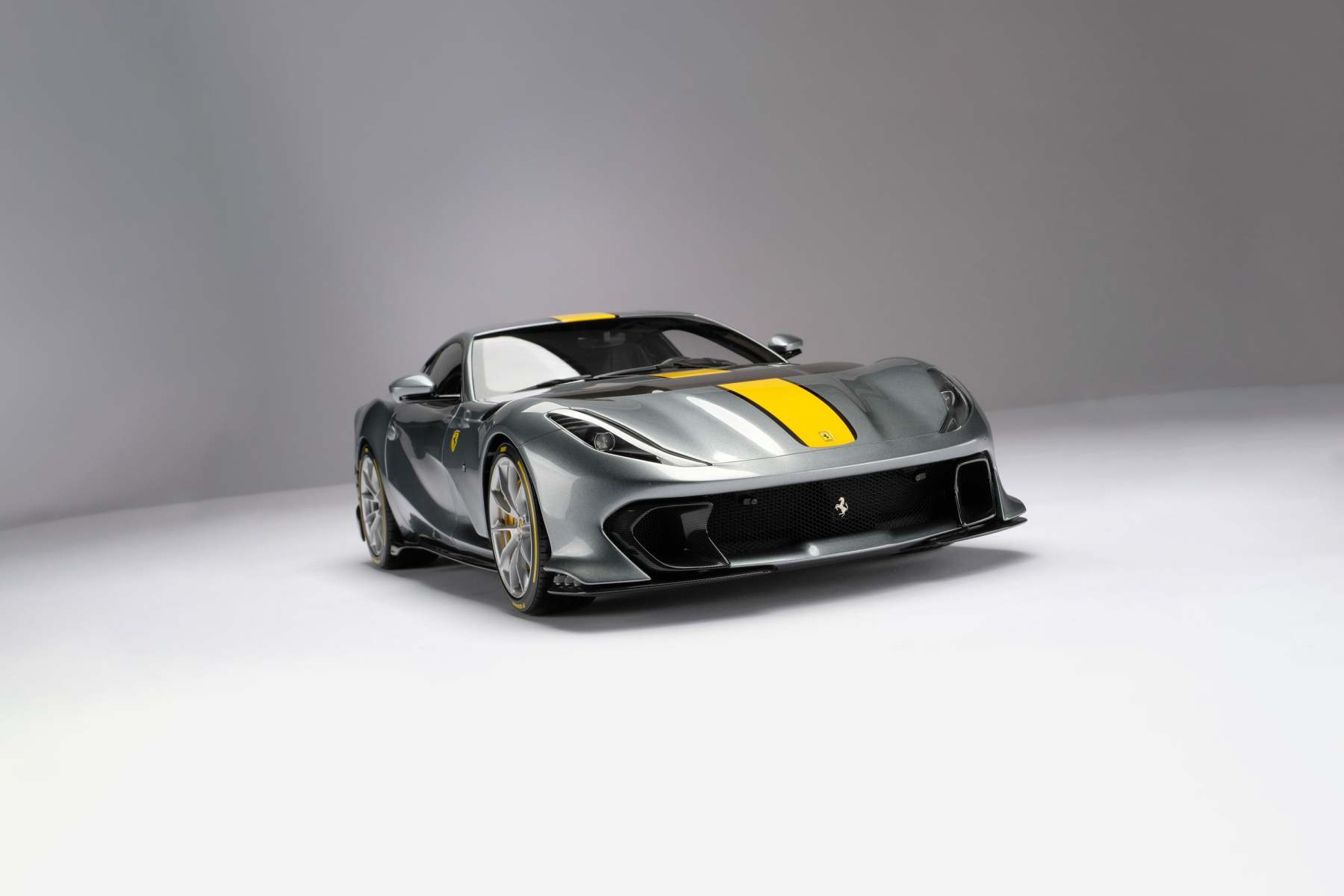 Ferrari 812 Competizione (2021)