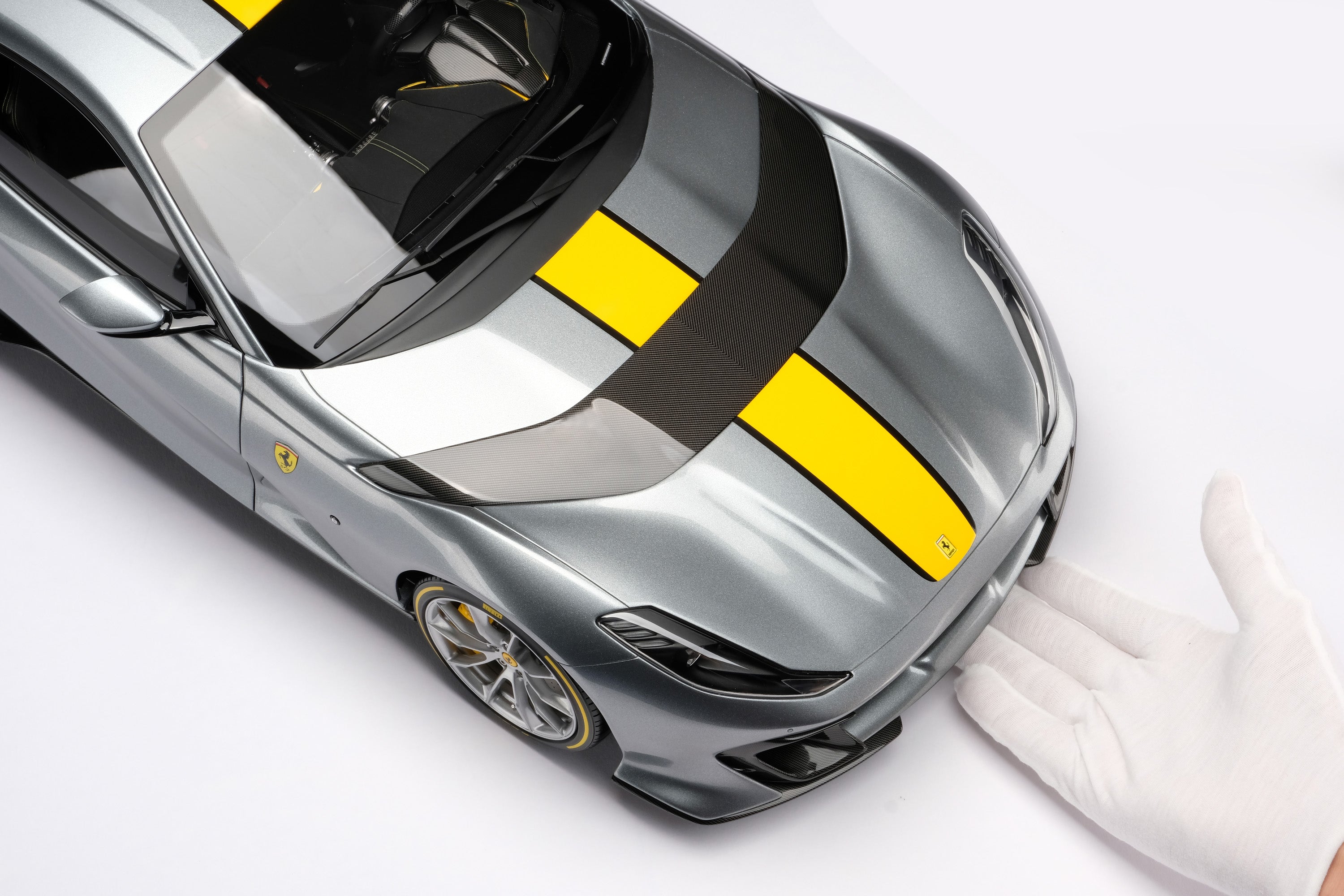 Ferrari 812 Competizione (2021)