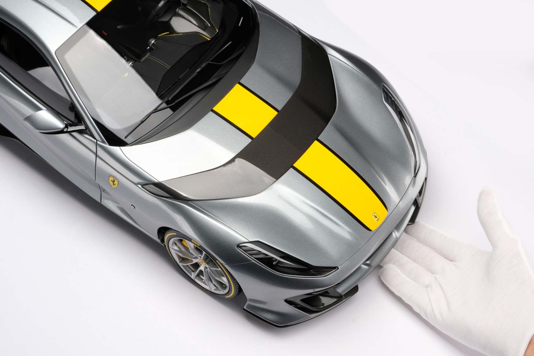 Ferrari 812 Competizione (2021)