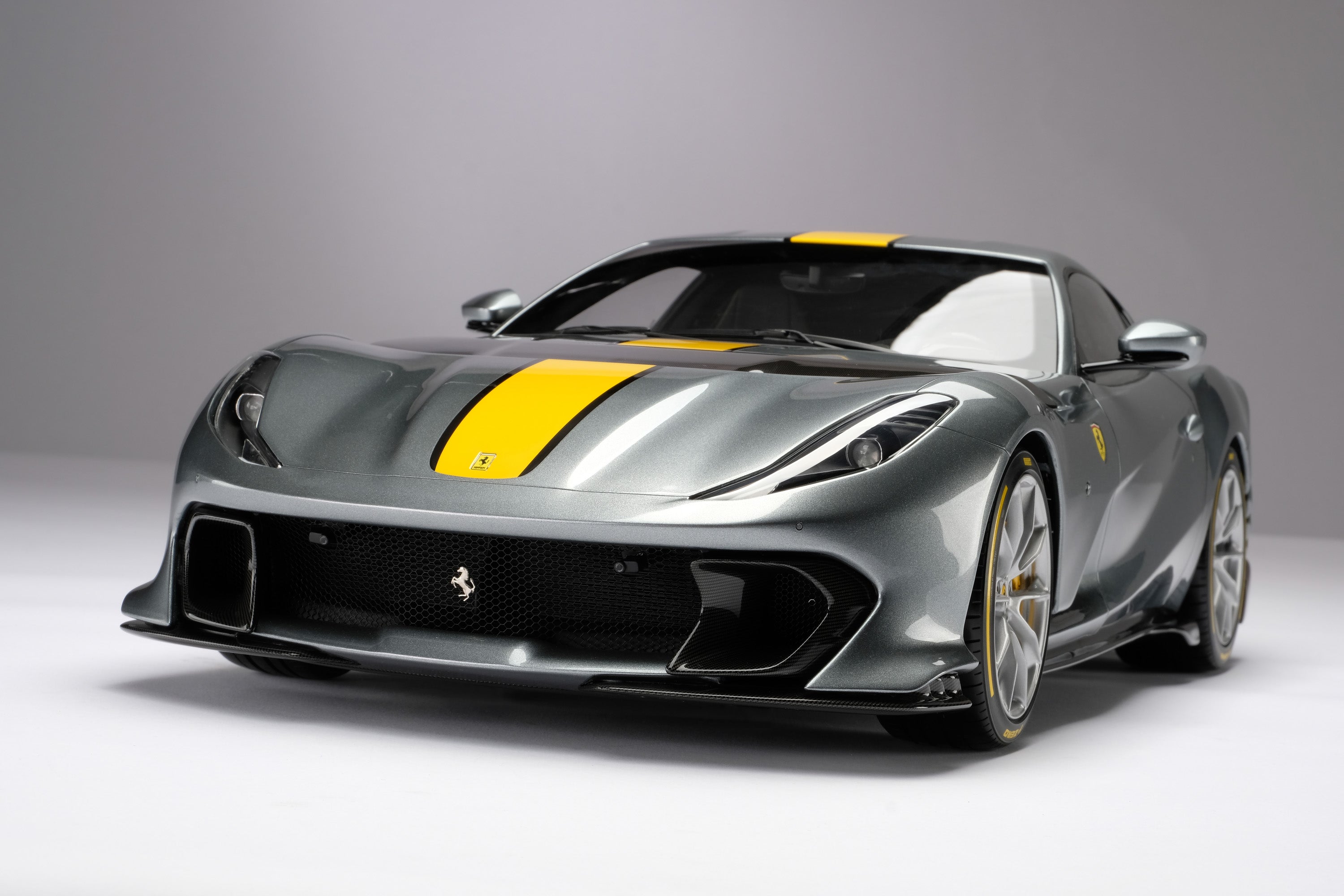 Ferrari 812 Competizione (2021)