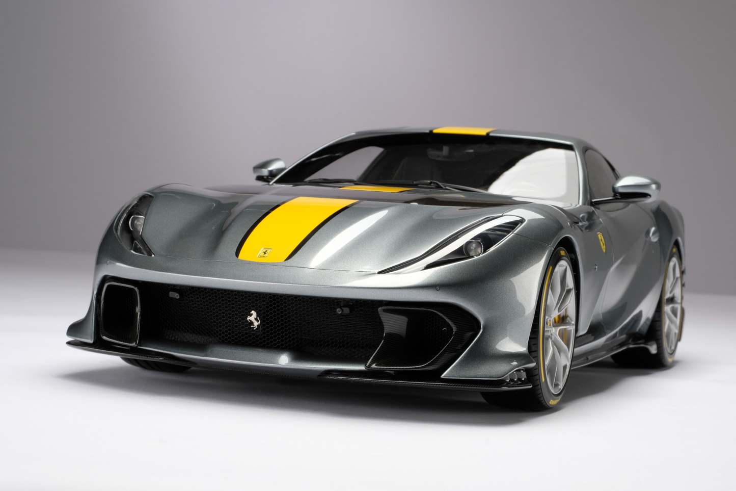 Ferrari 812 Competizione (2021)