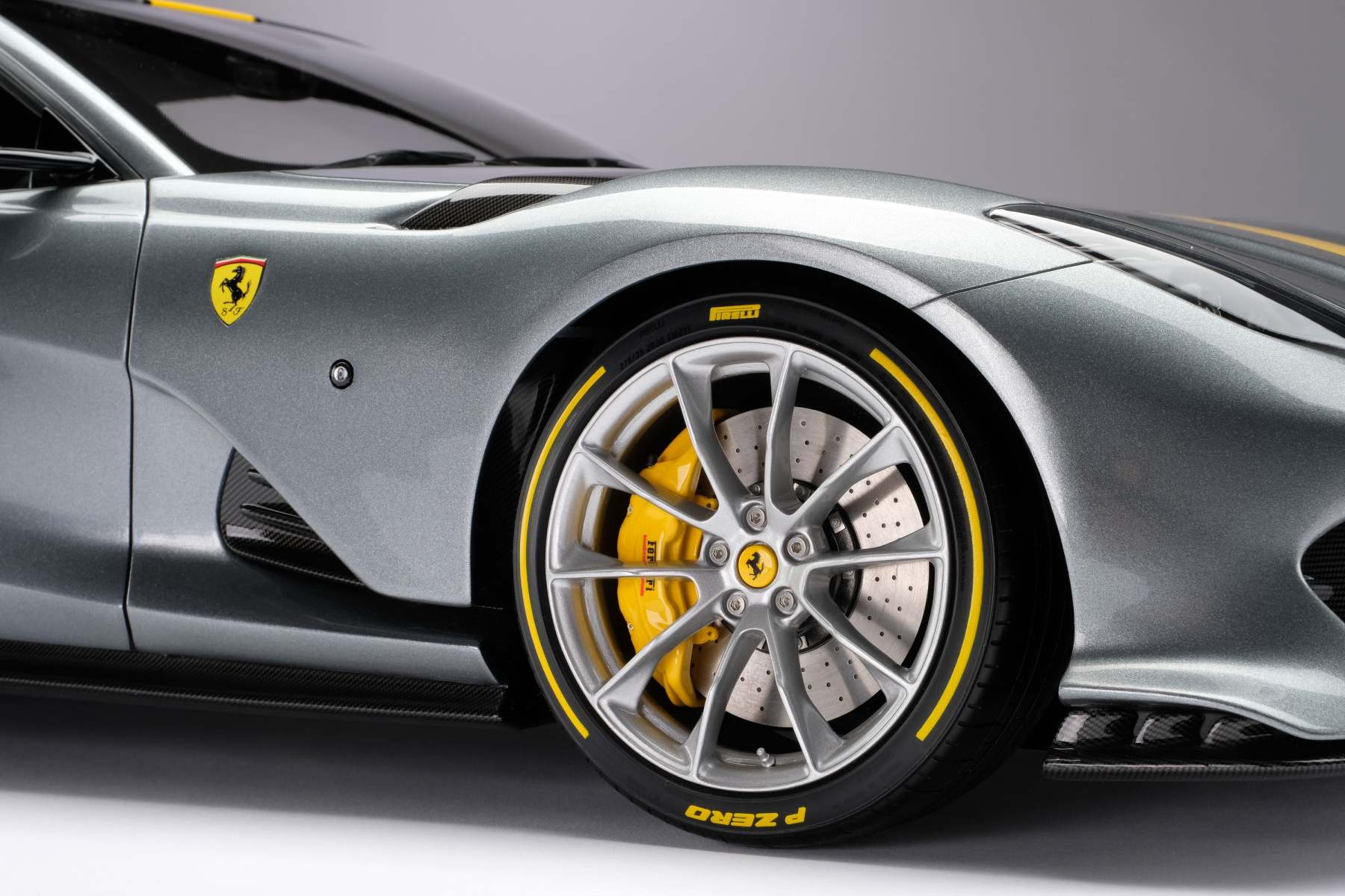 Ferrari 812 Competizione (2021)