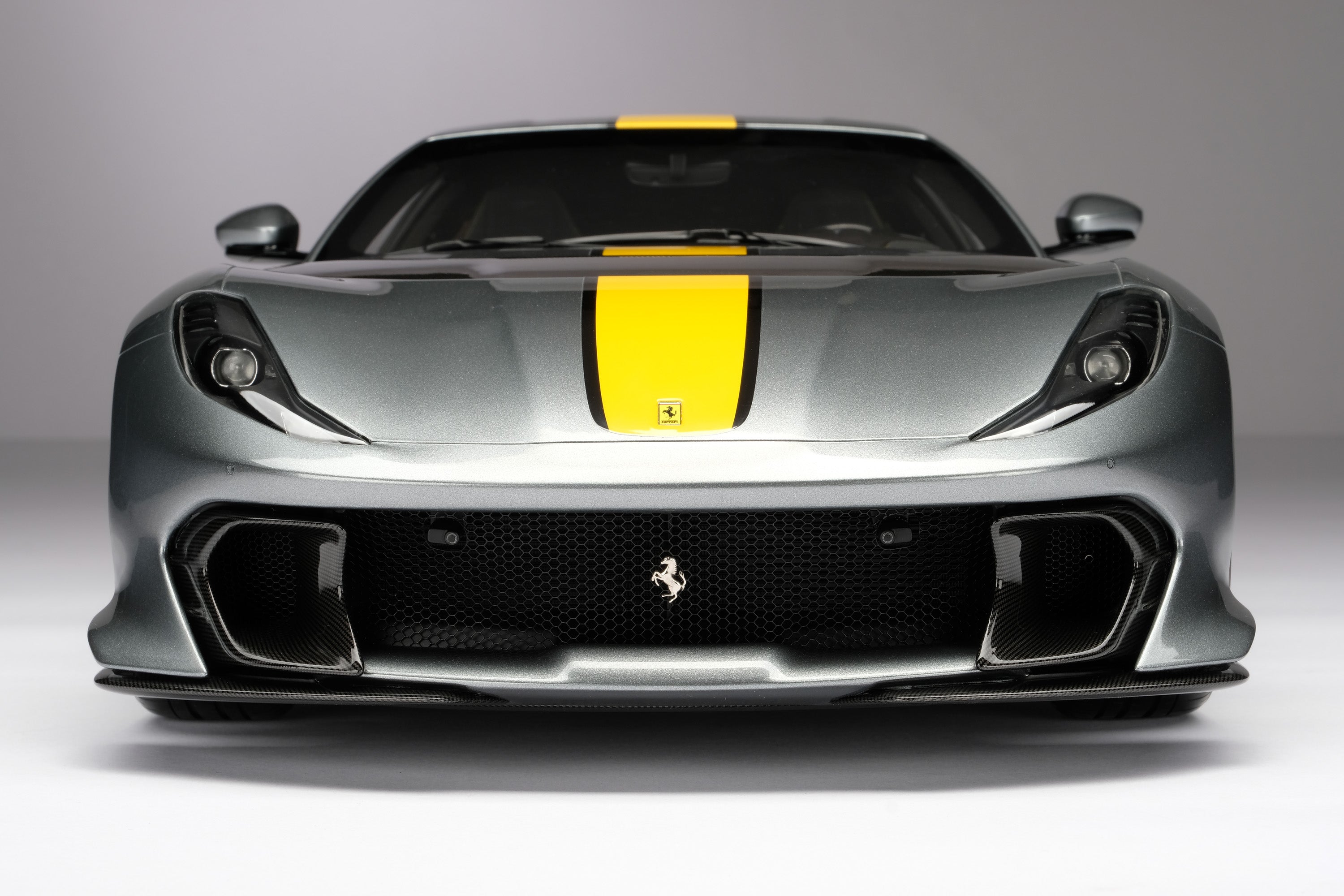 Ferrari 812 Competizione (2021)