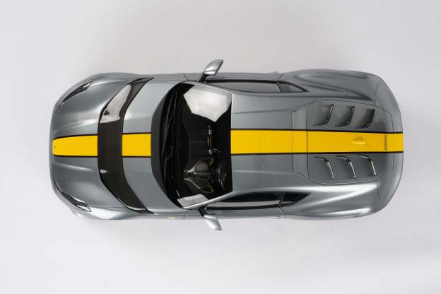 Ferrari 812 Competizione (2021)