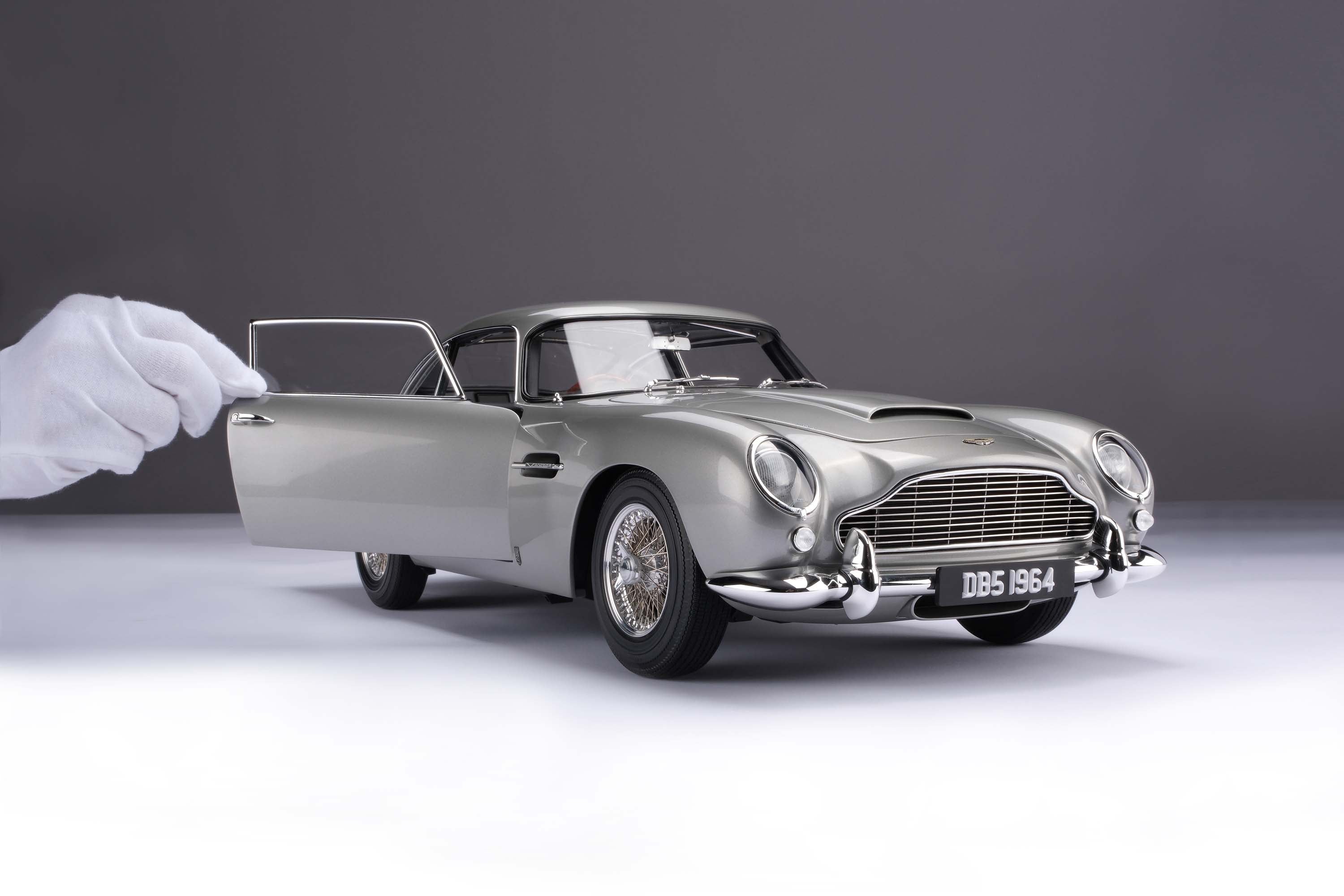 Aston Martin DB5 Vantage (1964)