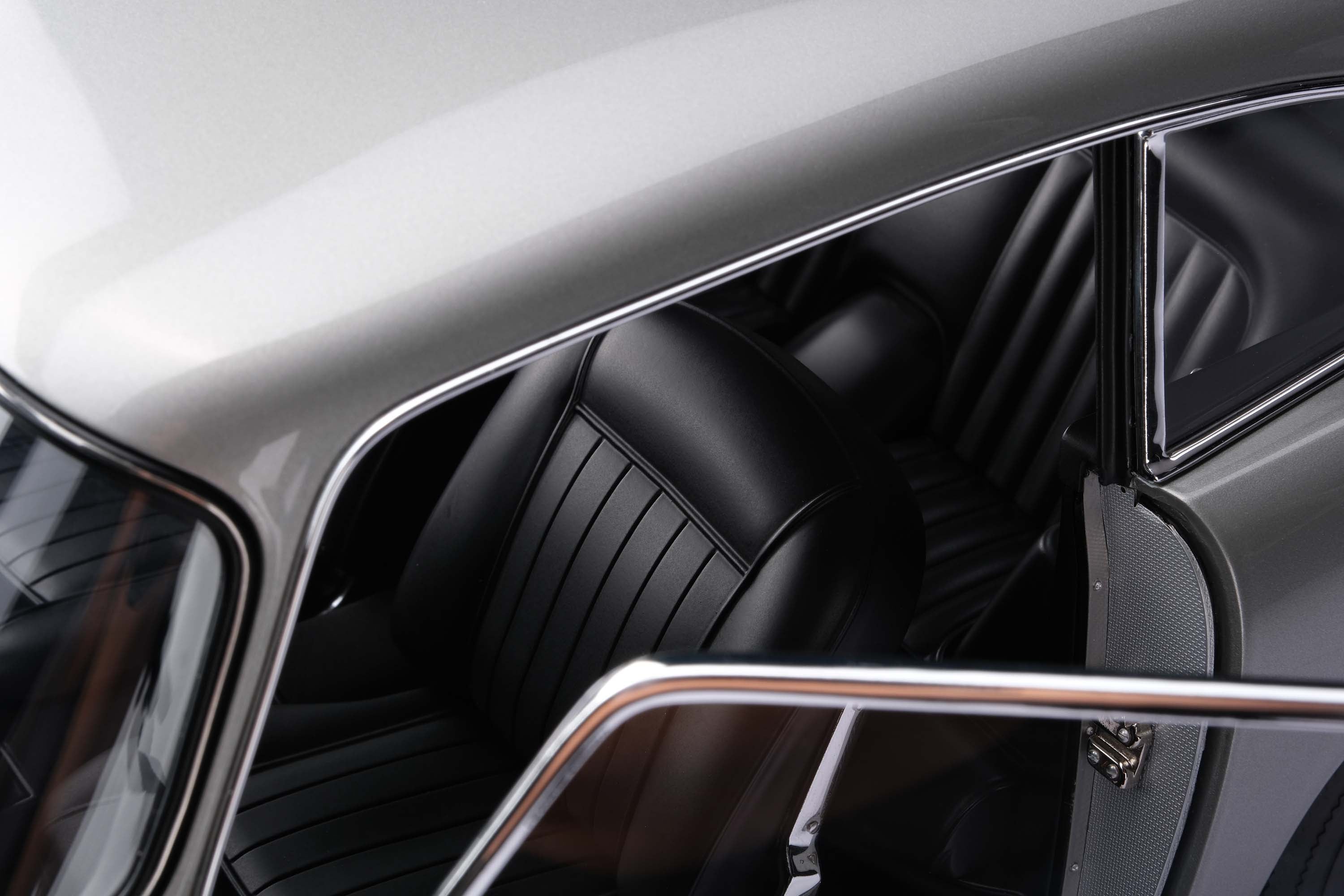 Aston Martin DB5 Vantage (1964)