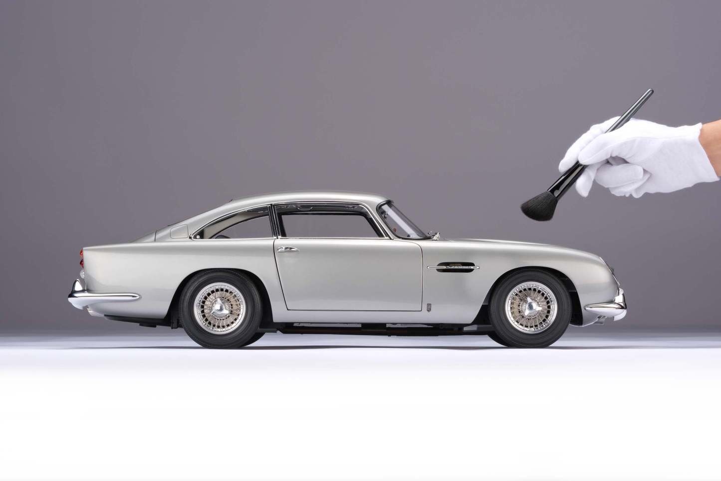 Aston Martin DB5 Vantage (1964)