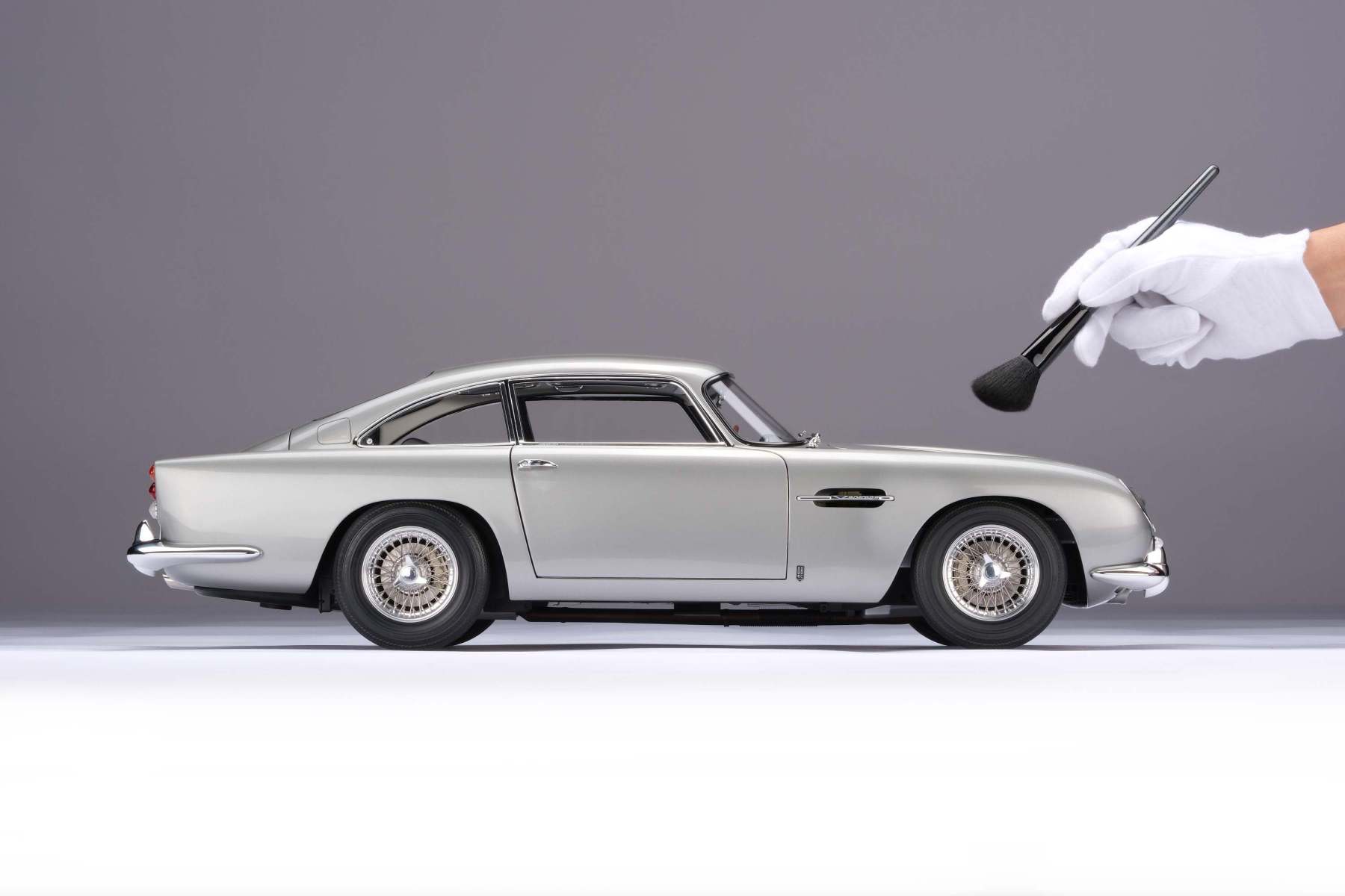 Aston Martin DB5 Vantage (1964)