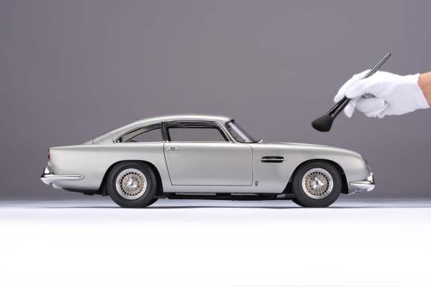 Aston Martin DB5 Vantage (1964)