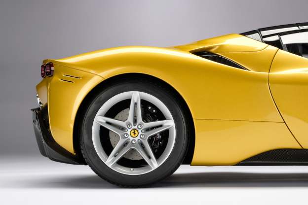 Ferrari SF90 Spider (2020)